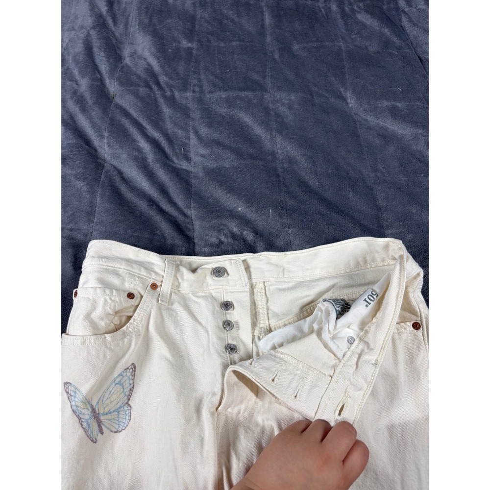 Levis 501 Original Fit Butterfly Graphic Jeans Off White Straight Leg 31x27 - Picture 6 of 12